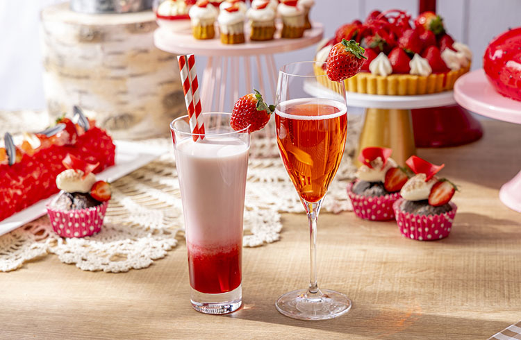 画像: シグ二チャーいちごミルク　1,400円 ストロベリーノンアルコールスパークリングワイン　900円 ストロベリースパークリングワイン　1,200円