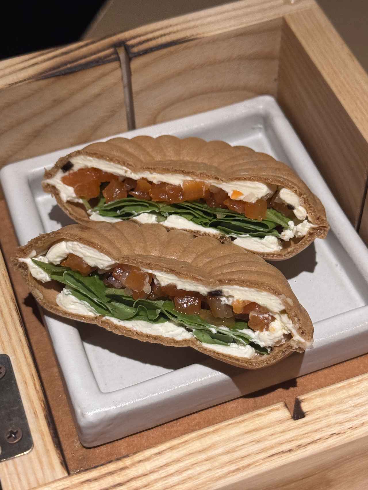 画像3: 肉✖いちごの“無限ループ”へようこそ♡『ミートアフタヌーンティー with ストロベリースイーツビュッフェ』【ヒルトン東京】