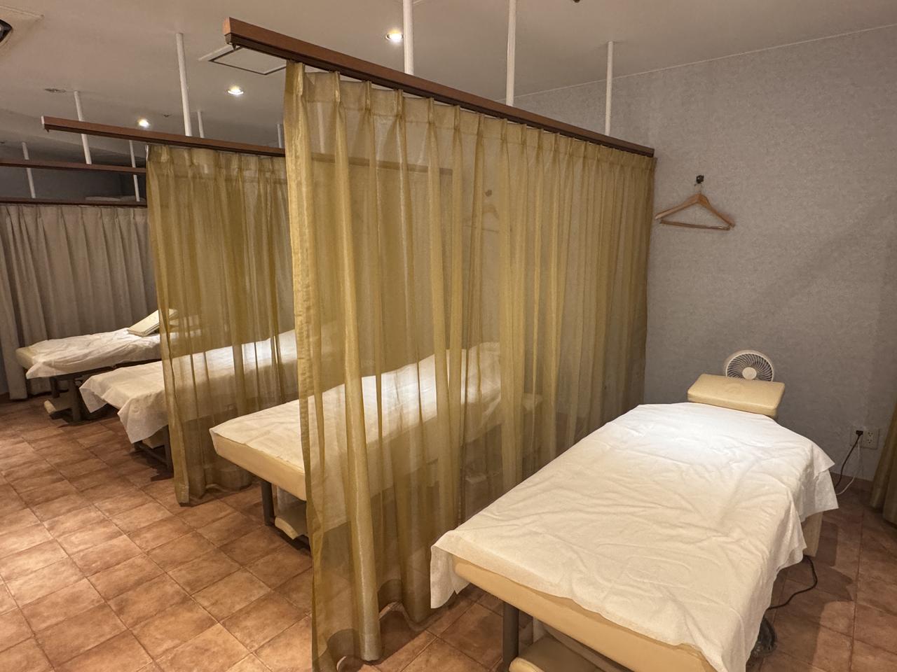 画像: いつもお店の前を通っていて今回はじめての入店。想像以上に広くて驚きました。