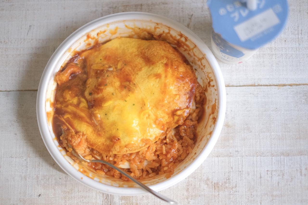 画像1: ⚫︎濃厚デミソースとふわっとたまごのとろとろオムライス×のむヨーグルトプレーン