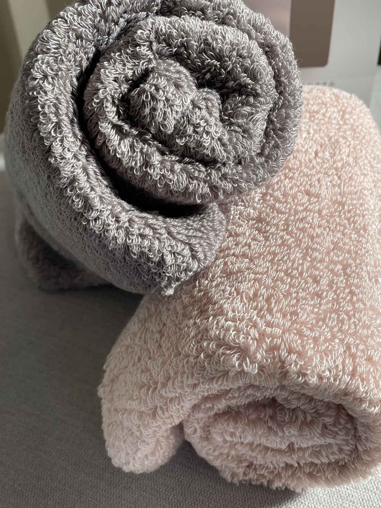 画像: ダークグレー、ピンク