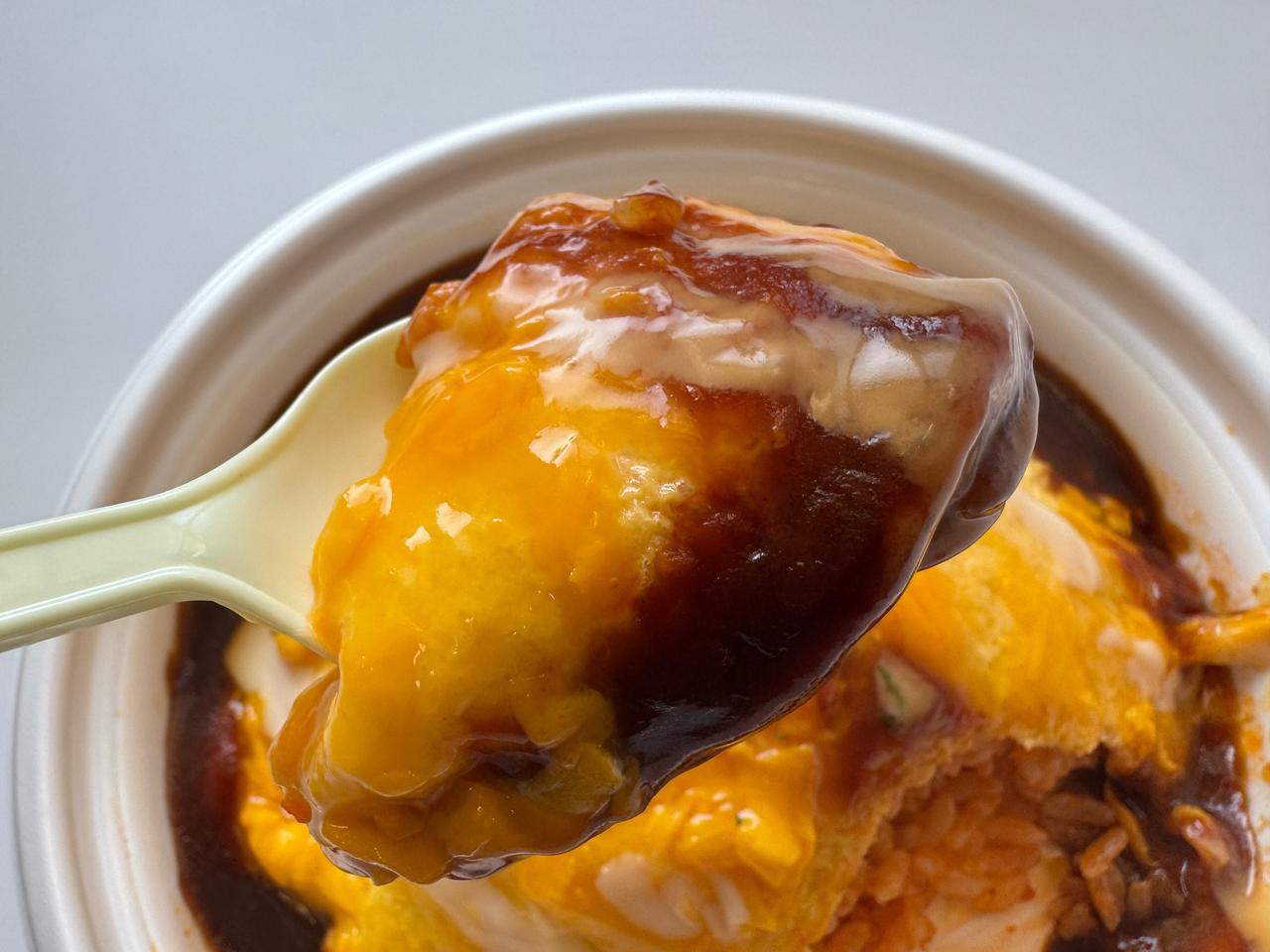 画像2: たまごのホッとする優しさ「濃厚デミソースとふわっとたまごのとろとろオムライス」