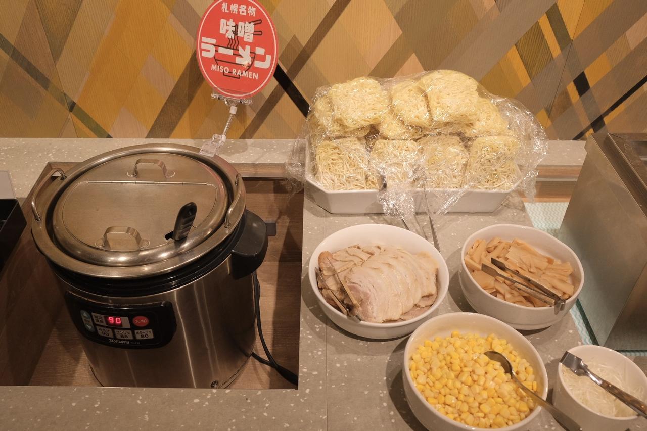 画像10: 宿泊したなら朝食バイキングも必食of必食！！