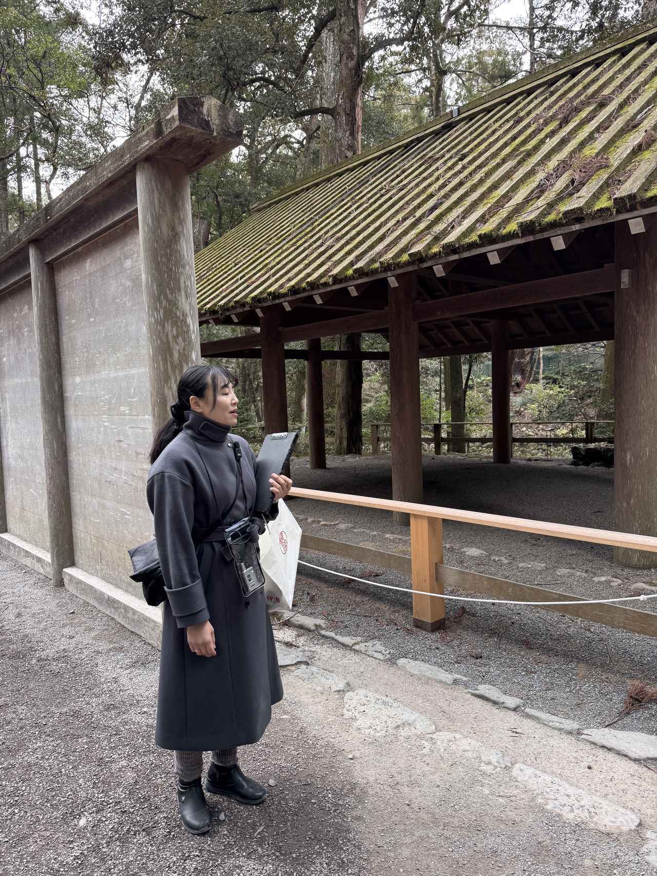 画像: クイズ形式で楽しませてくれたガイドの高橋さん