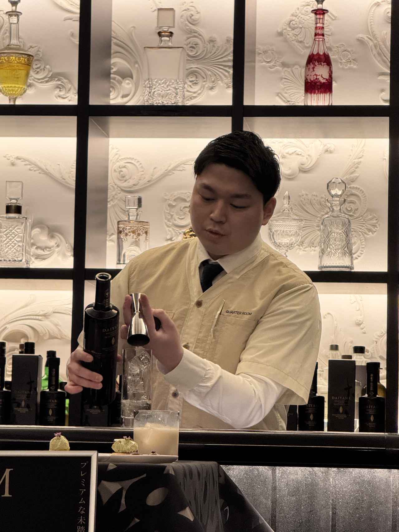 画像: 数々の受賞実績をもつバーテンダー　小坂駿氏