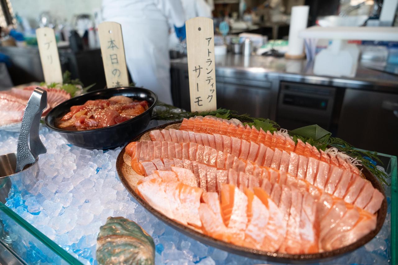 画像5: まずは外せない、生本マグロと本ズワイガニ