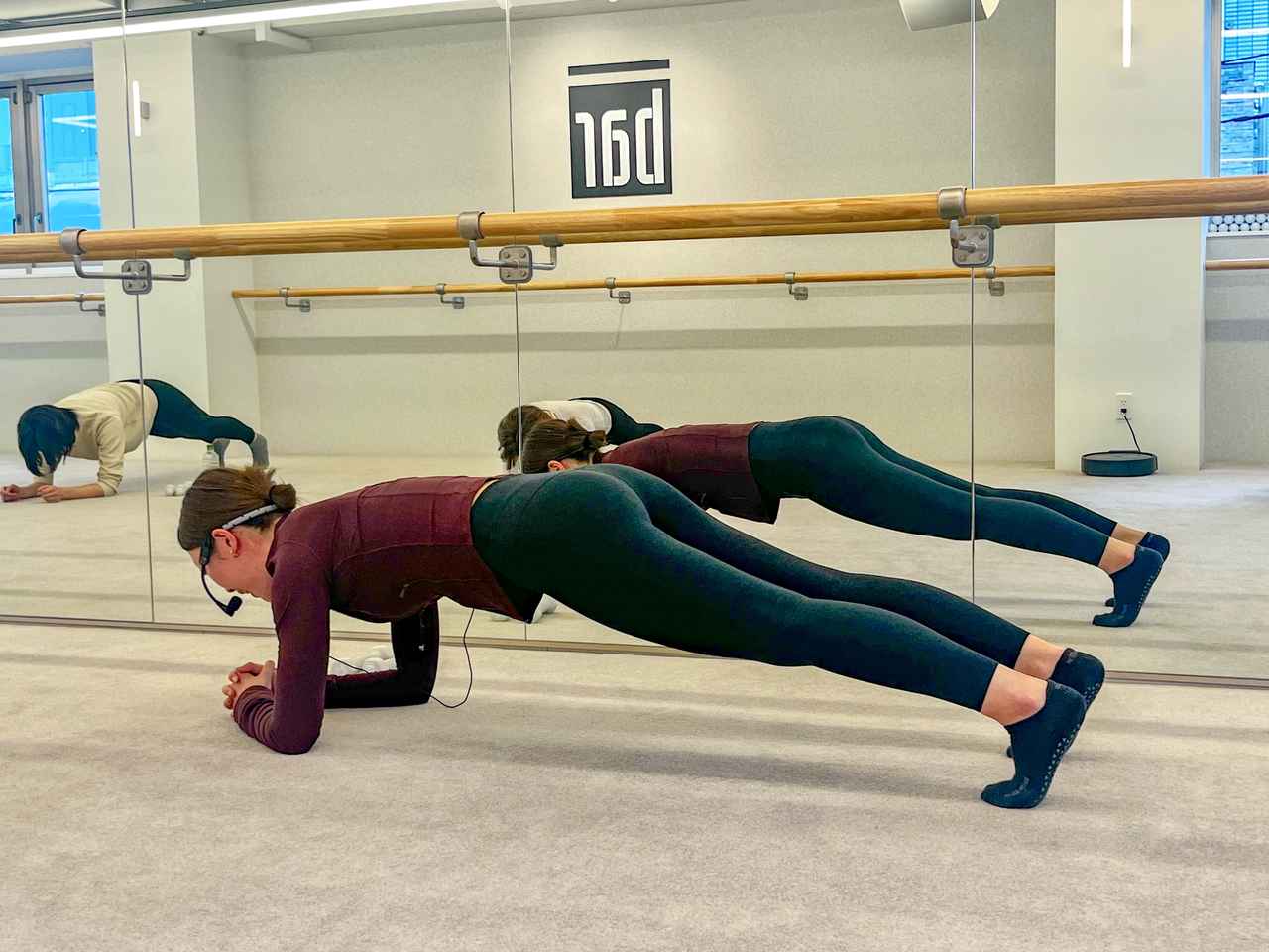 画像2: レッスンはウォームアップからじっくり