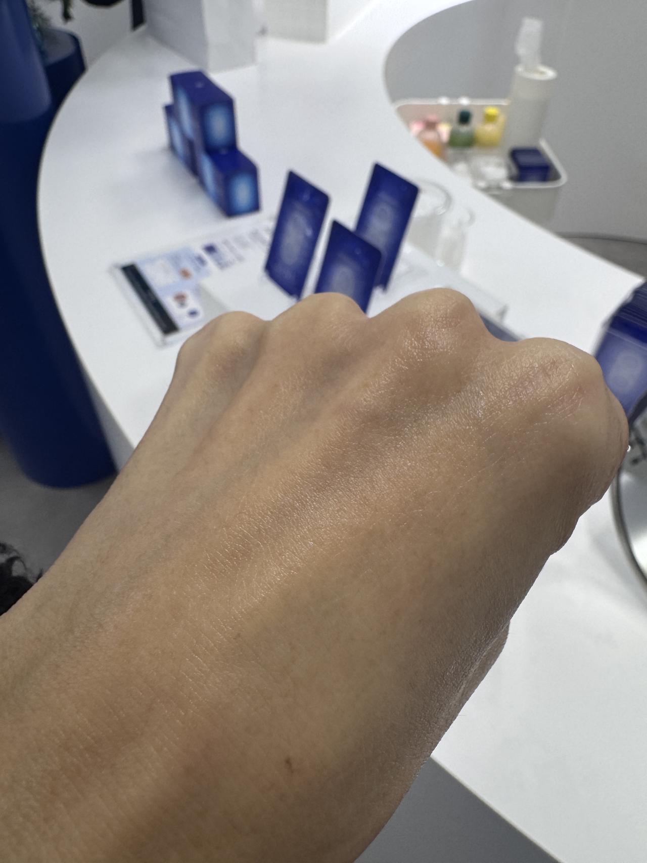 画像2: ワンタッチで“おうち美療”♡SISIから混ぜない・振らないW高濃度炭酸パック「AWAスパークリングパック」誕生！