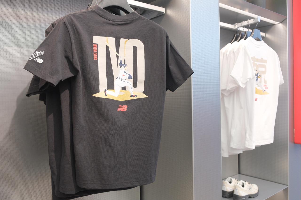 画像1: カラー:WT(ホワイト),BK(ブラック),TNW(チームネイビー) ※TNWカラーはスパイクデザインのTシャツのみ サイズ:S,M,L,XL,2XL,3XL 価格:11,000円(税込)