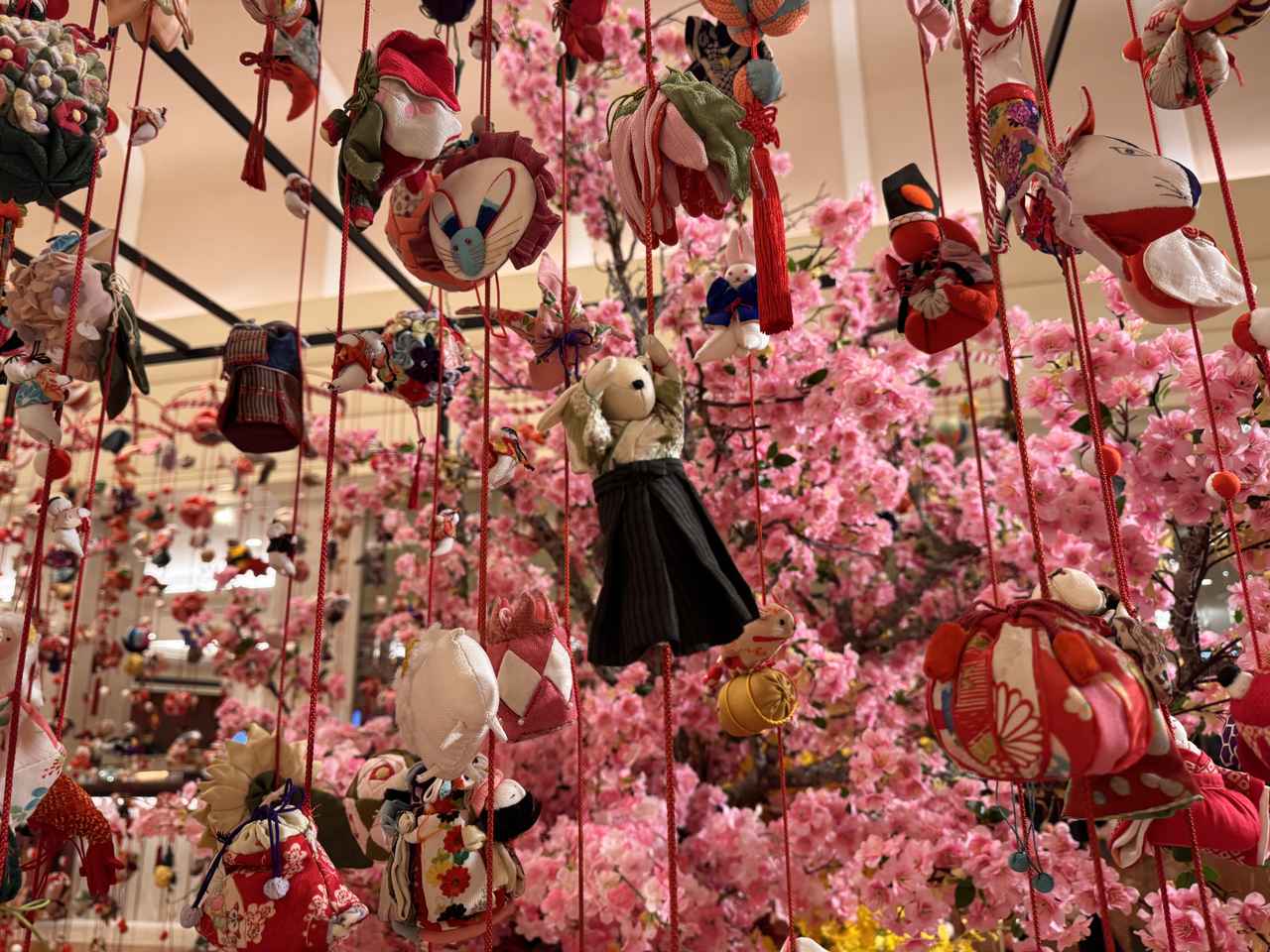 画像3: 京王プラザホテル「ホテルで楽しむひなまつり」♡屏風アート・ライブペイント・箏の演奏まで日本文化を五感で味わう2カ月