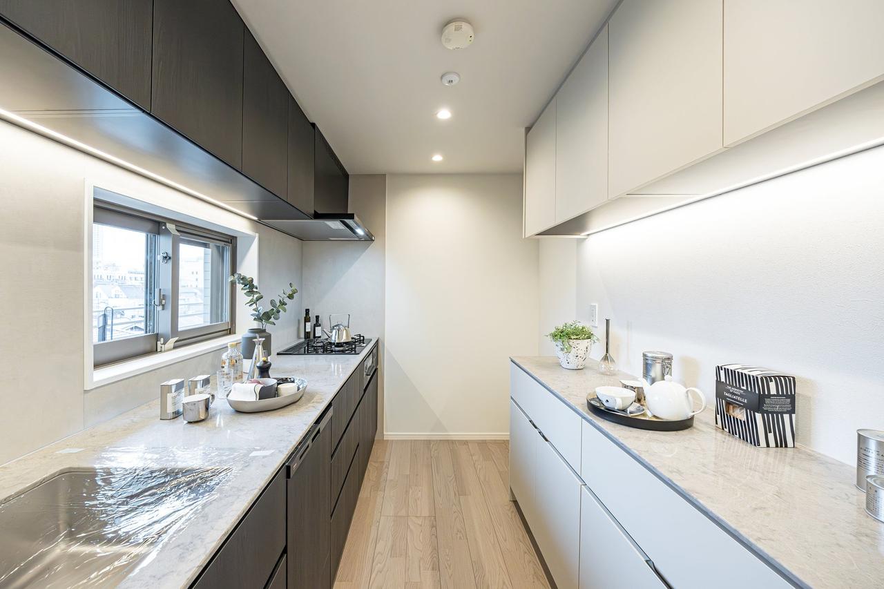 画像: ジャパンディスタイルとツートンキッチンに注目