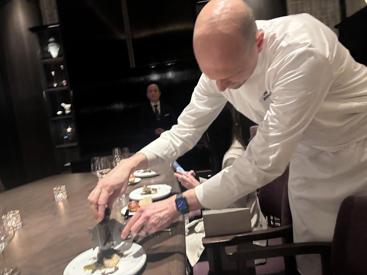 画像1: 【前菜】海老のサンドイッチ、セロリアック、パセリ、山椒の葉、バニラ