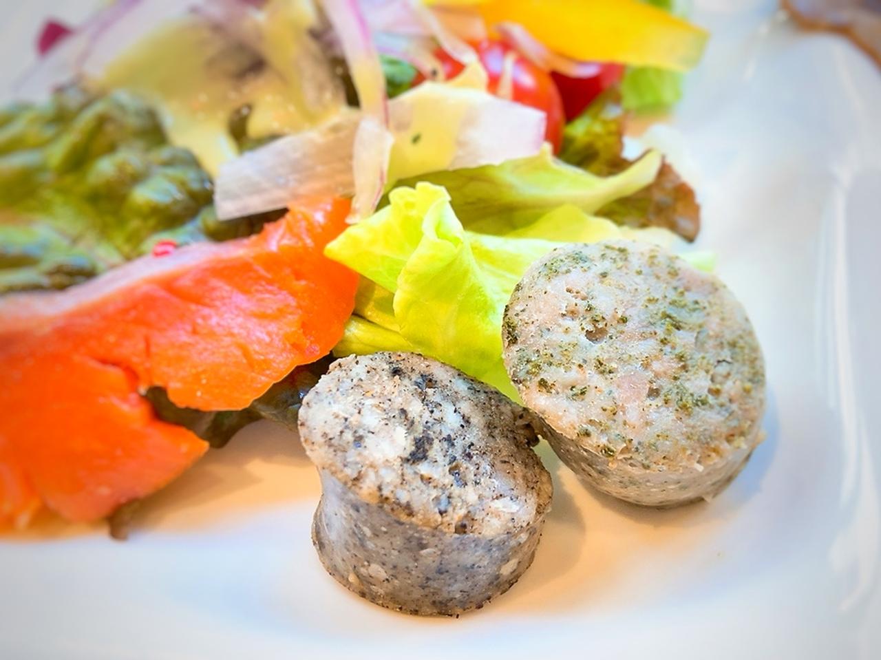 画像: お茶を使ったソーセージ