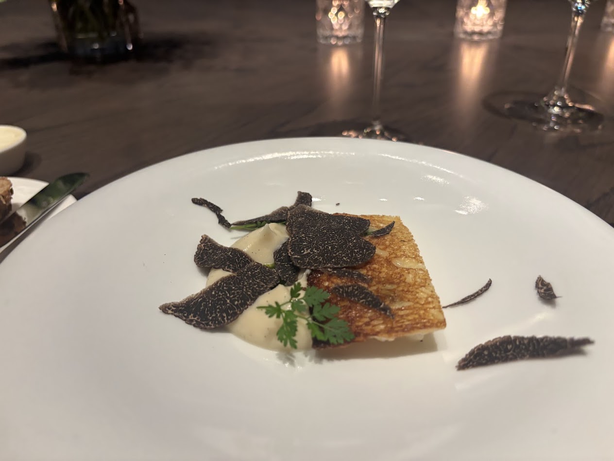 画像: 【アミューズ】オシェトラキャビア、ポテトムース、国産鱈