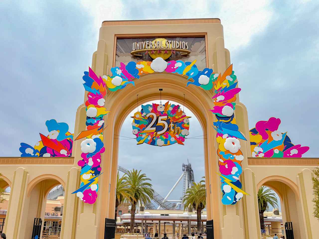 画像5: グッズも祭り仕様！パレードをさらに盛り上げるアイテムが登場