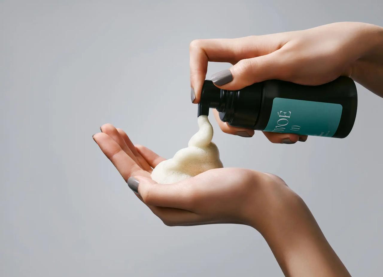 画像1: 【STEP１】高濃度*¹ヘマチン*²＆トステア*³配合の黒泡トリートメント〈浸透・内部補修〉