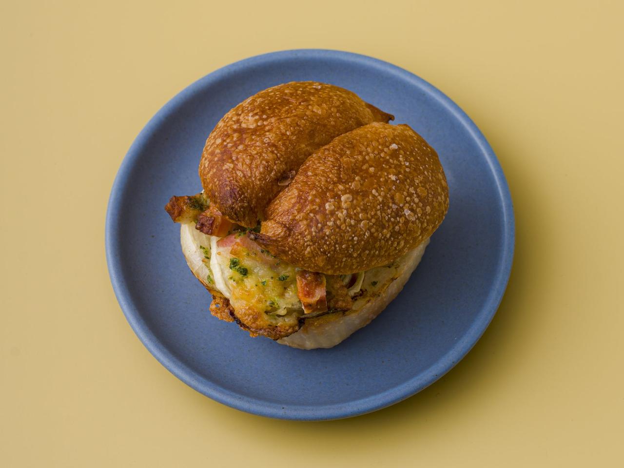 画像: 新玉ねぎとベーコンのサンド