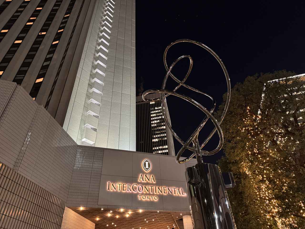 画像: ステーキが主役の“ブースト”シリーズ。女性にも人気の新感覚メニュー