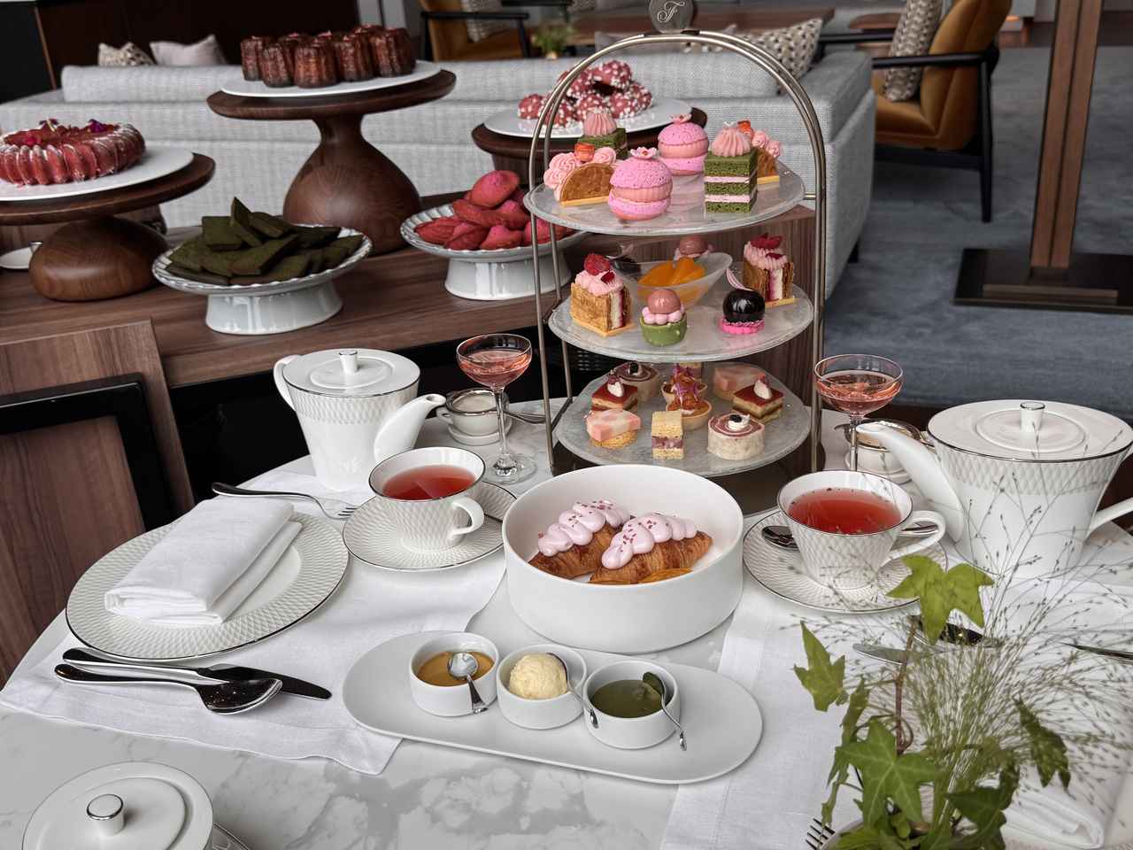 画像: パリのエレガンスと桜が出会う、フレンチアフタヌーンティー