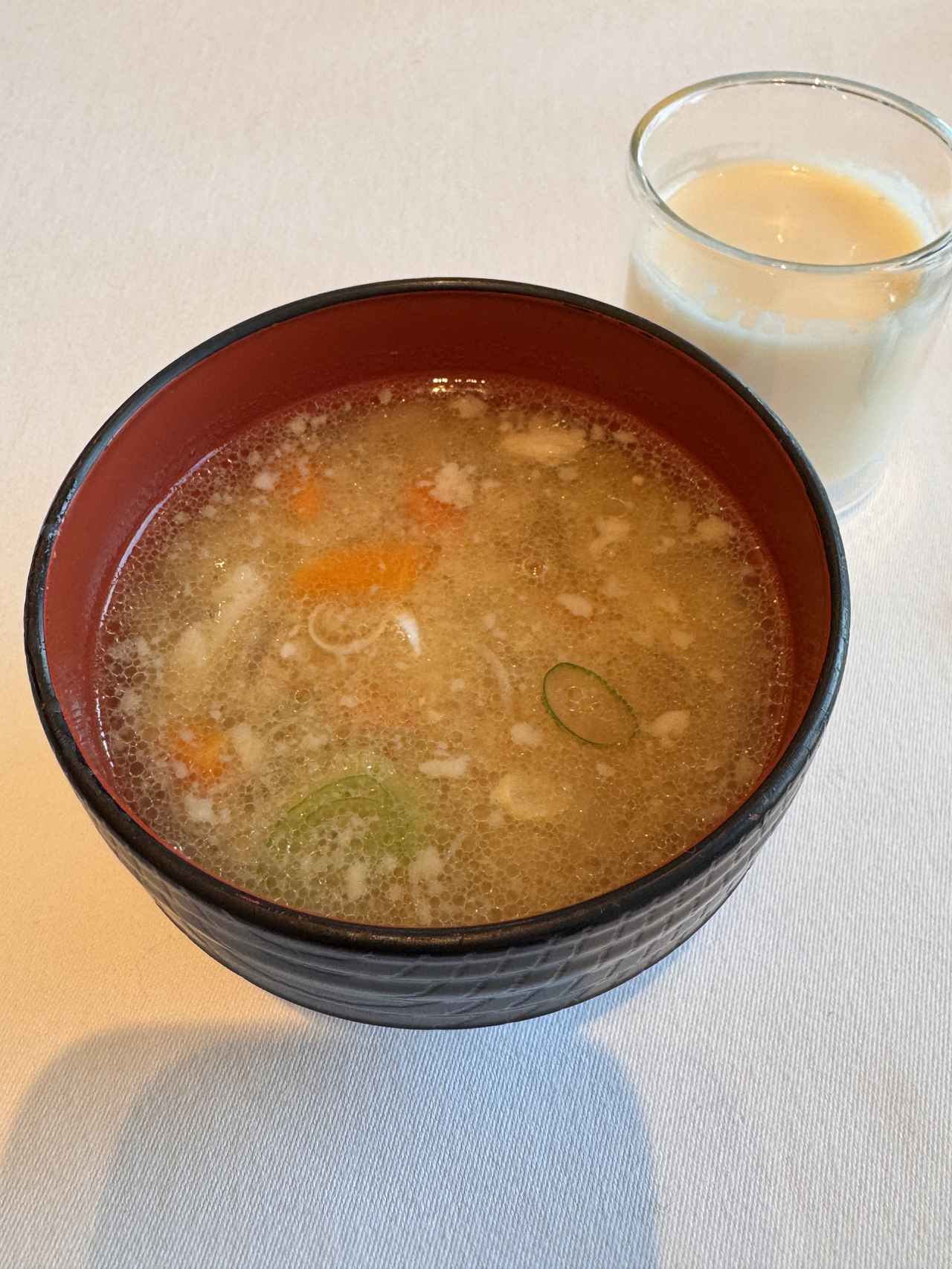 画像: 出汁いらずでおいしい豚汁も完成