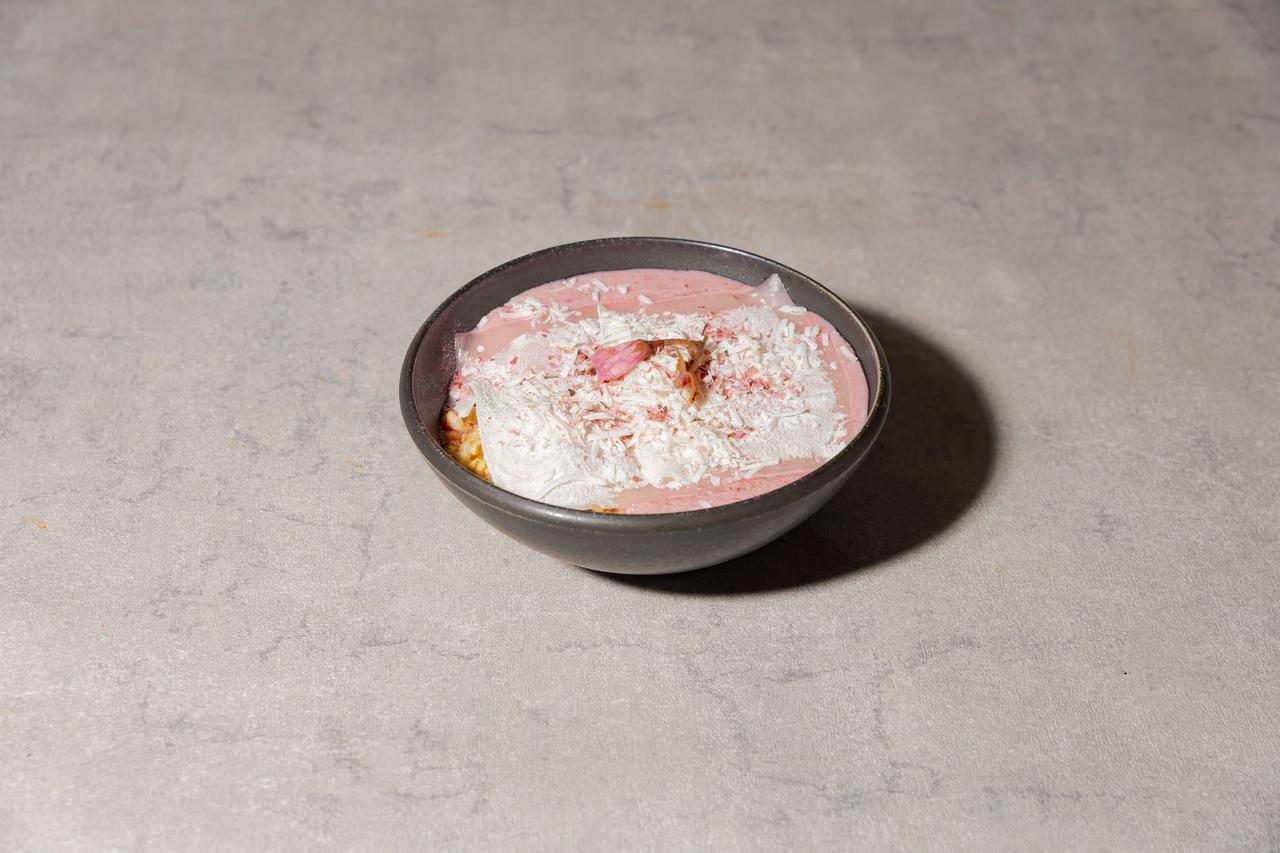 画像2: 桜の香りとベリーの酸味が広がる春限定スムージー