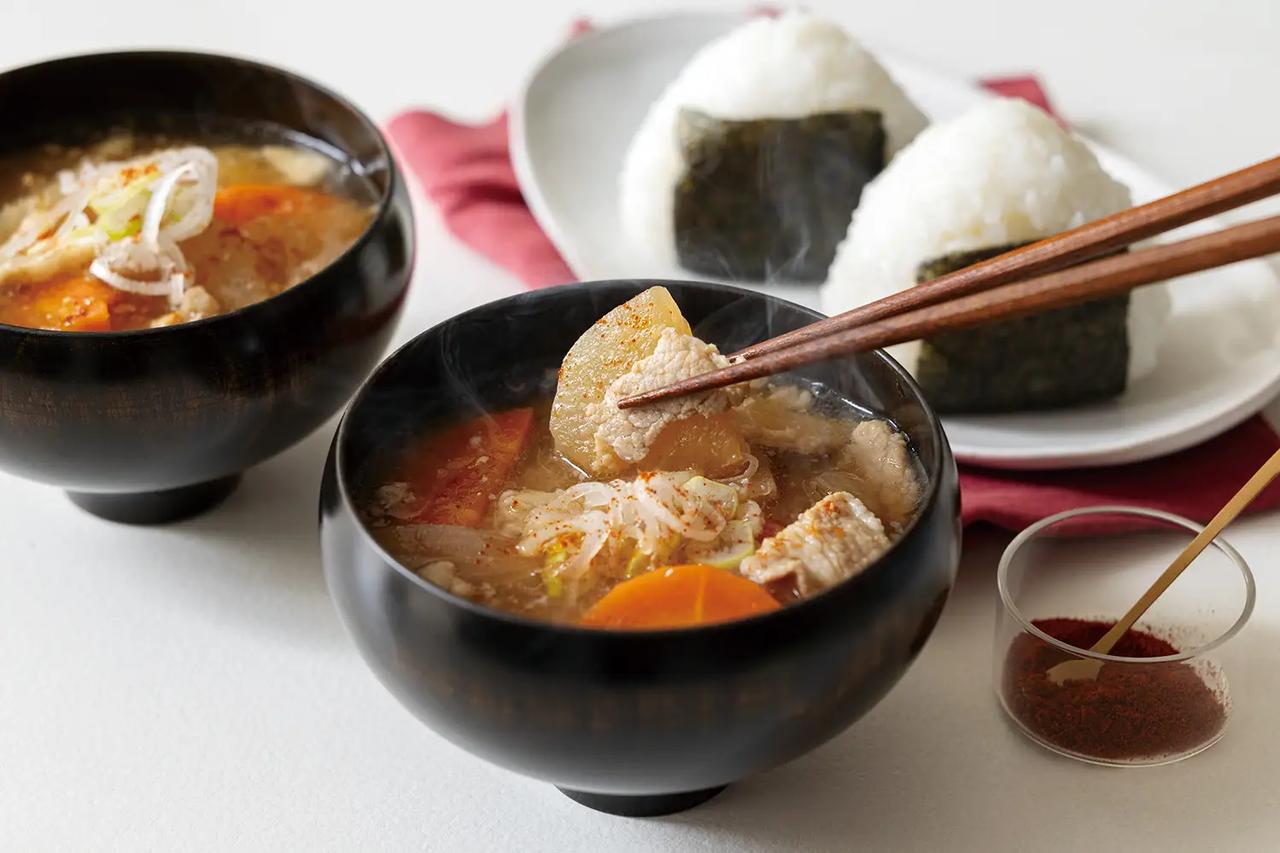 画像: 「たべるスープ」で食べ応えのある豚汁も
