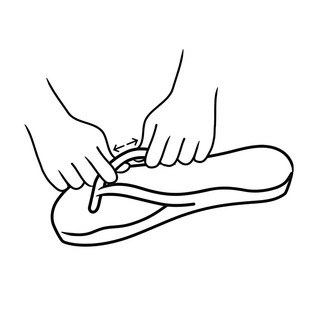 画像: 甲高・幅広でも安心！伸ばせるストラップ