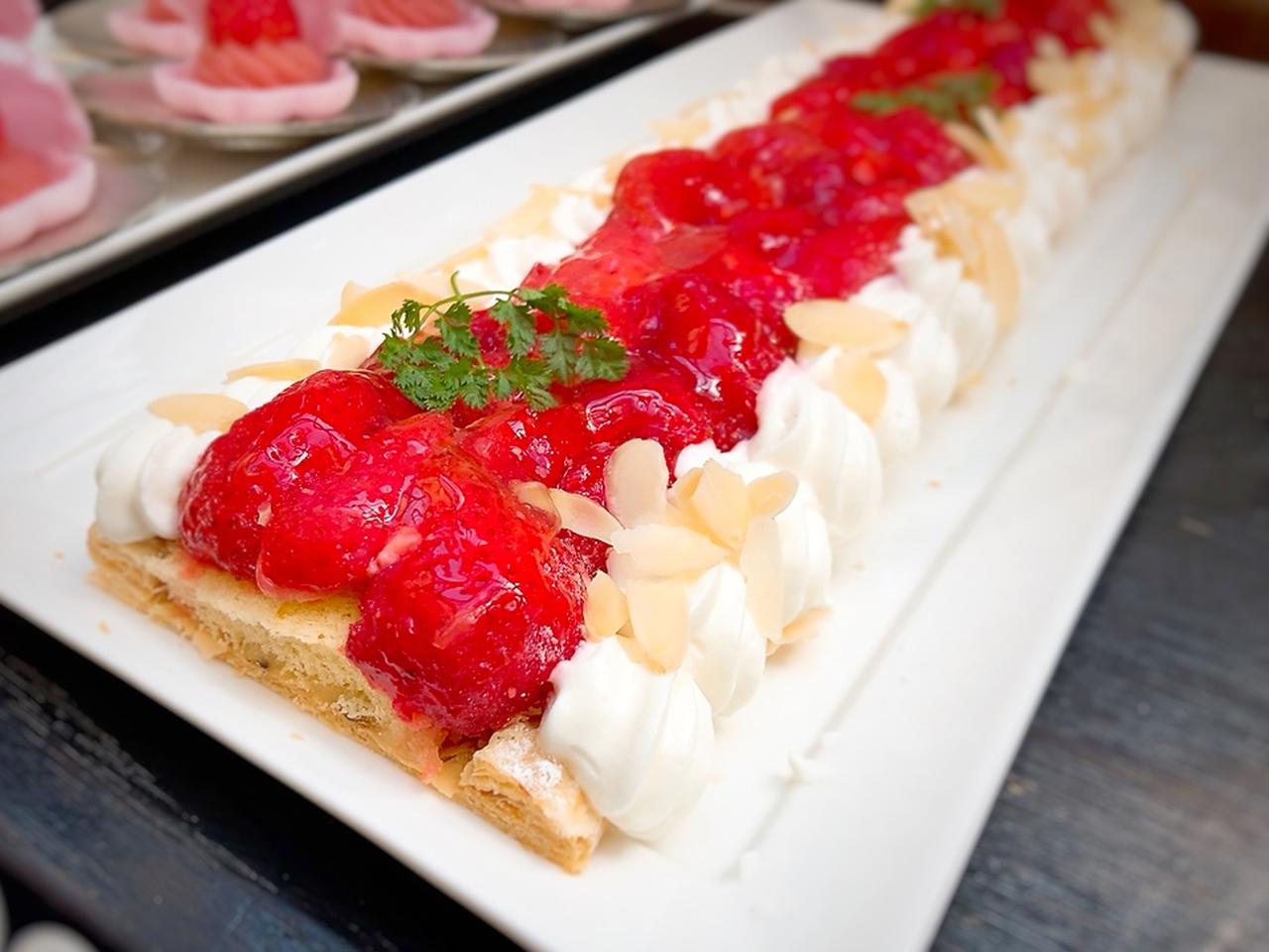 画像9: ホテルテラスでお花見気分♡春だけの特等席で、ストロベリースイーツビュッフェ付きのランチタイムはいかが？