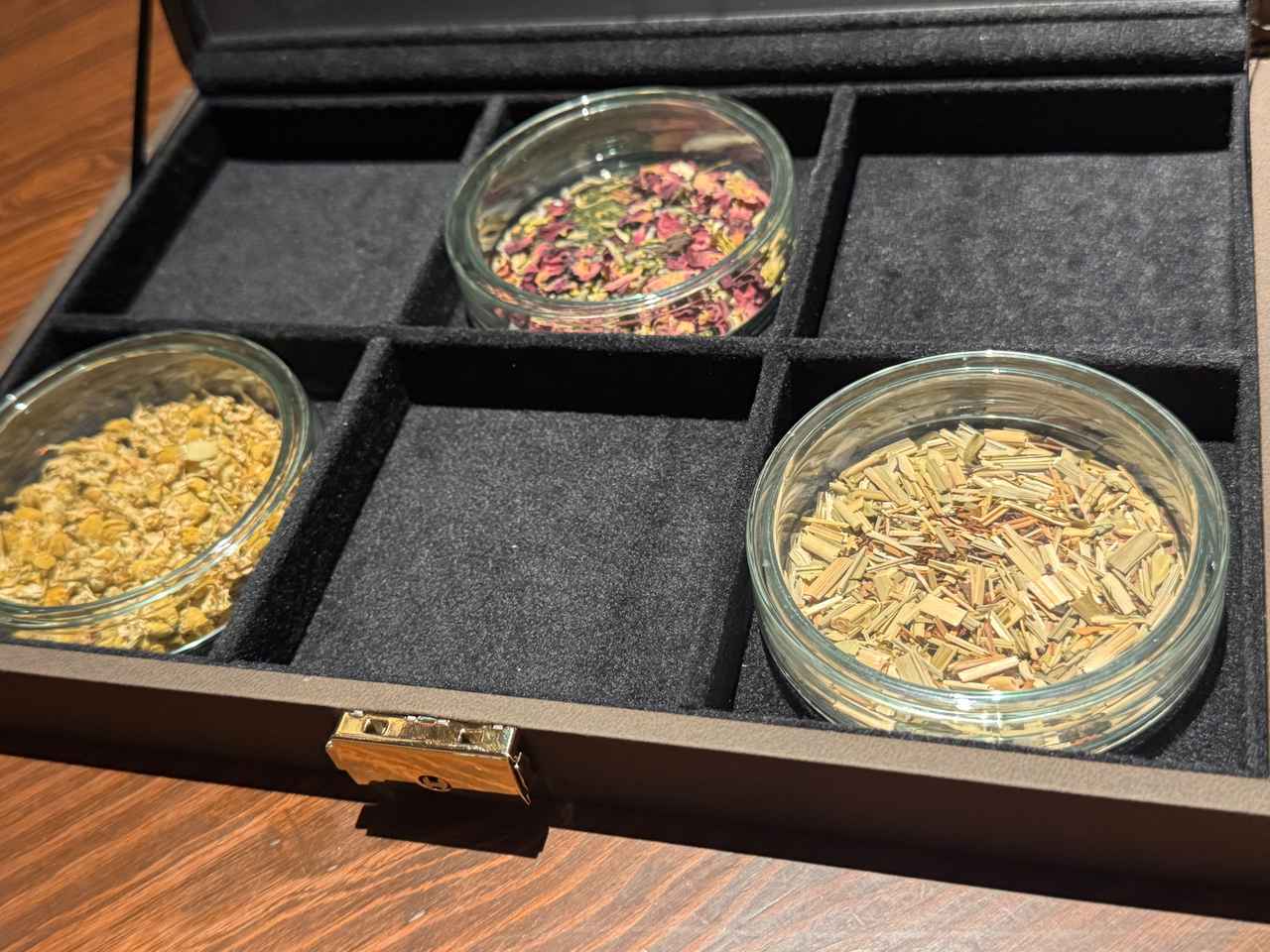 画像: カモミール、ヒルトンオリジナル煎茶、フレンチレモンジンジャー