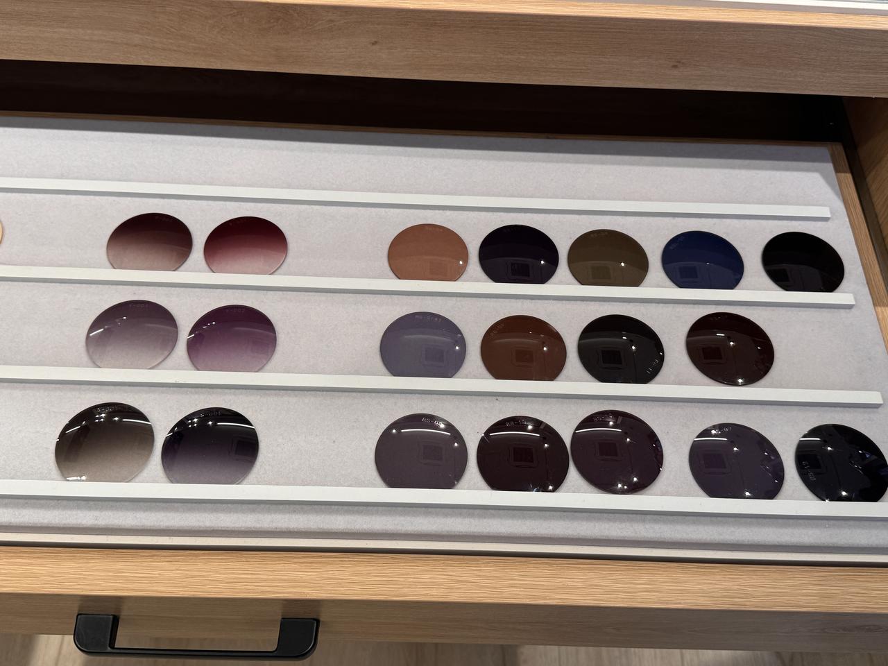 画像2: ギークシックを日常に♡【OWNDAYS 新宿東口店】で見つけた“今いちばん使える”アイウェア『＋NICHE』