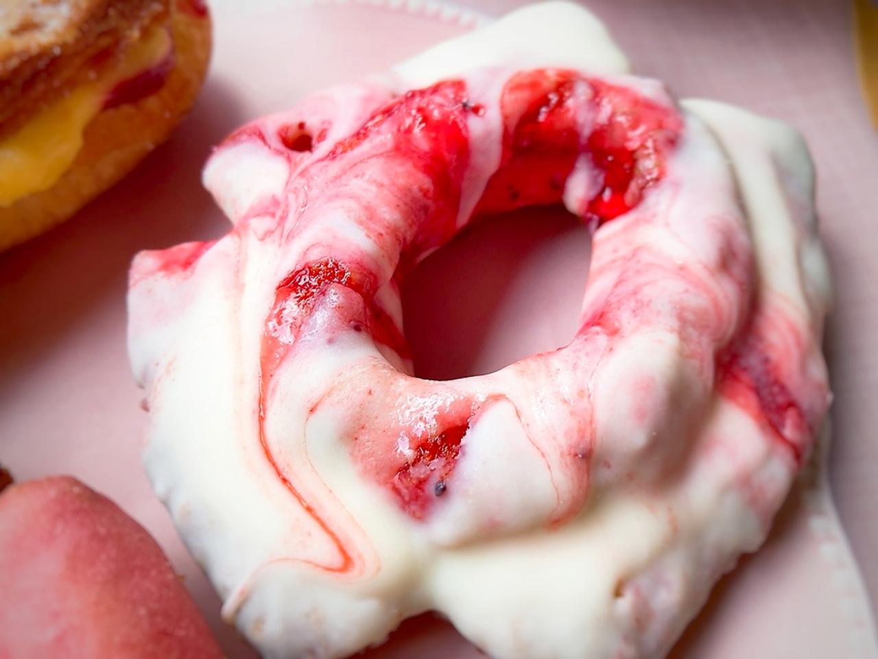 画像2: いちごとブルーベリーの果実感を、ドーナツで味わう♡世界のドーナツが楽しめる『JACK IN THE DONUTS』の期間限定フェアがすごい！