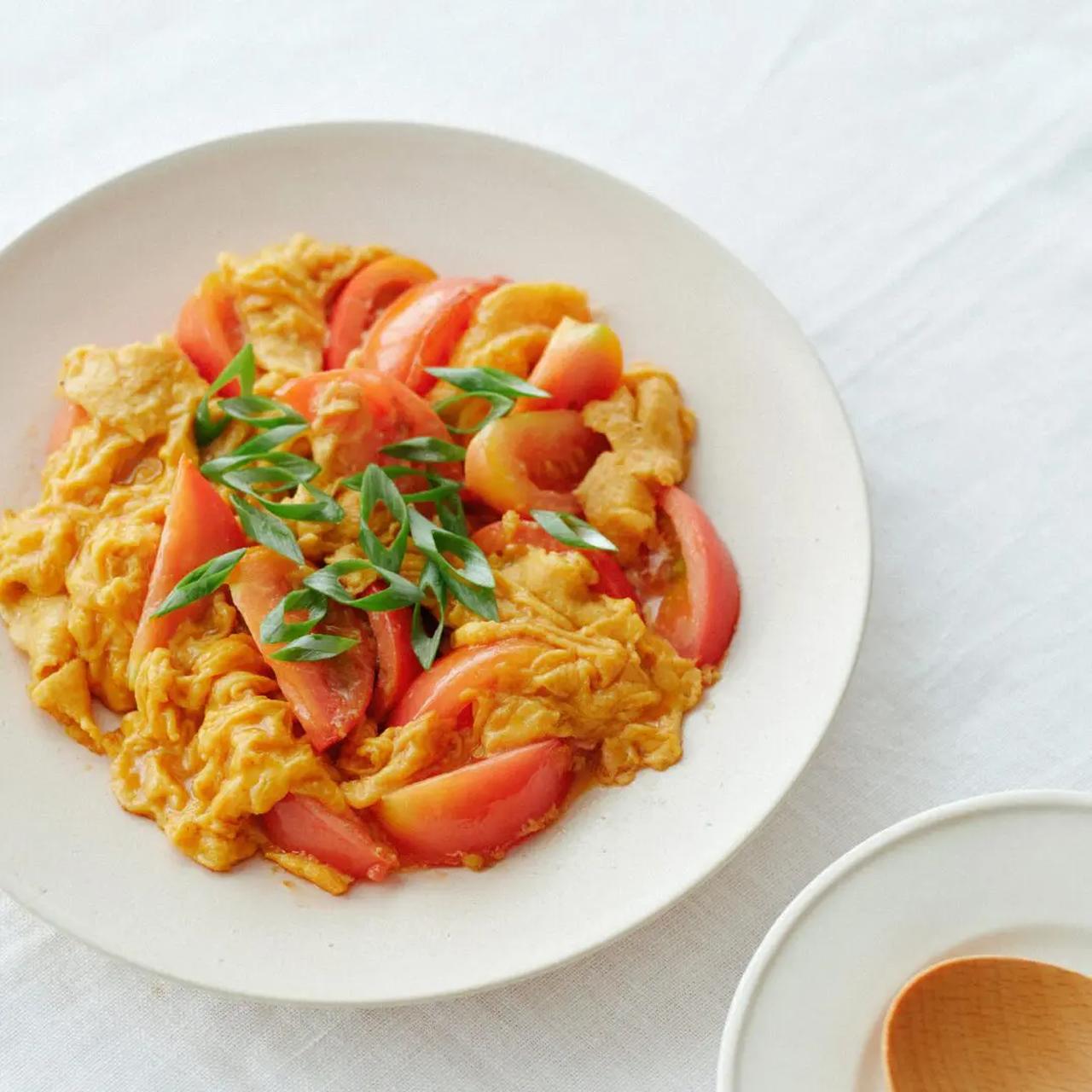 画像: トマトと玉子のだし香る味噌炒め  www.hikarimiso.co.jp