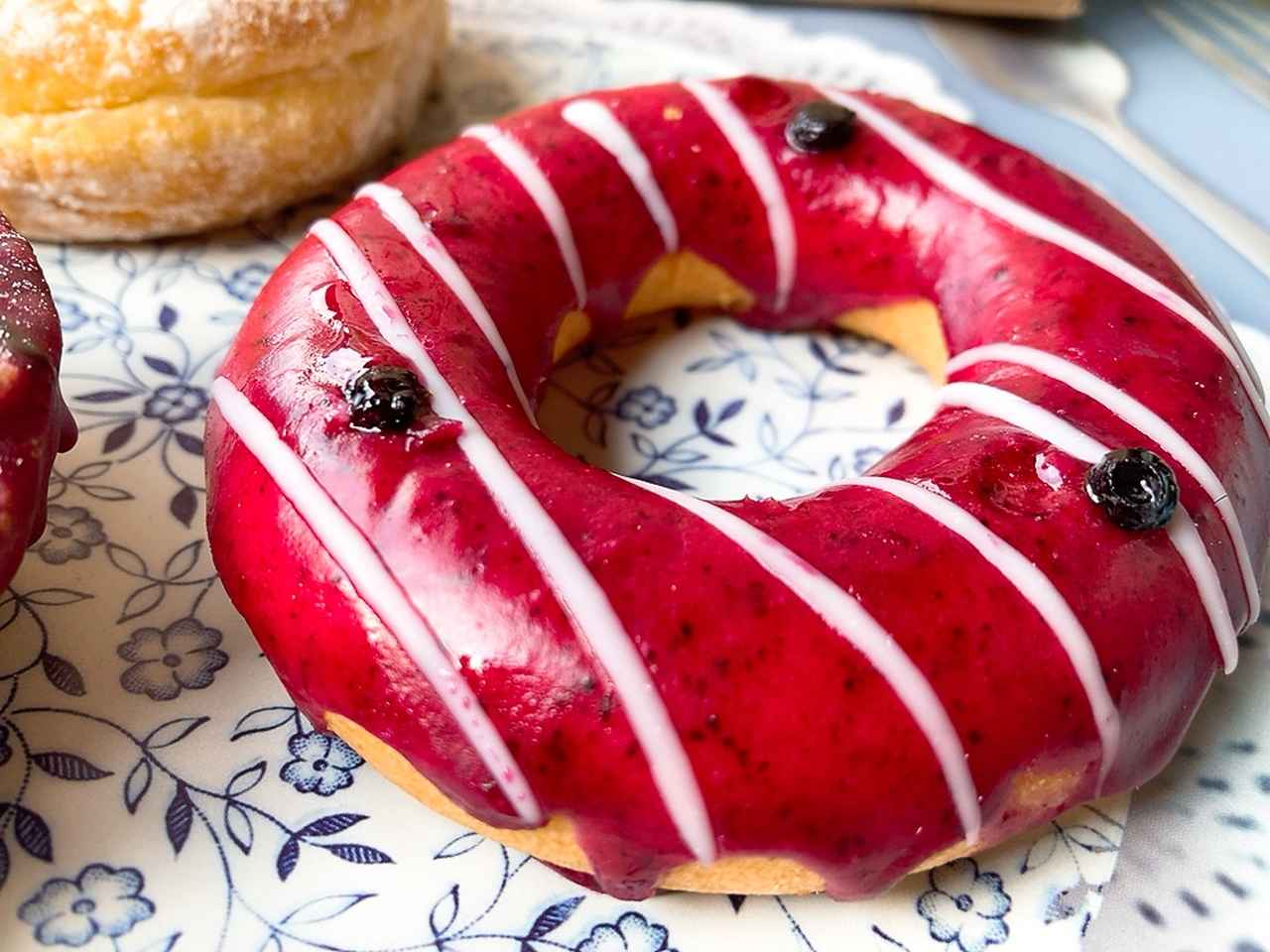 画像12: いちごとブルーベリーの果実感を、ドーナツで味わう♡世界のドーナツが楽しめる『JACK IN THE DONUTS』の期間限定フェアがすごい！