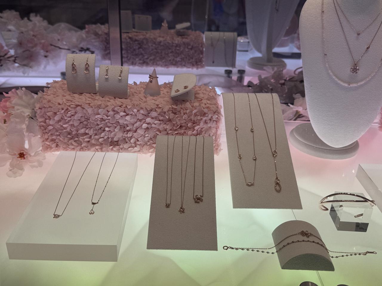 画像1: “想いを贈る”4℃と“記念日をつくる”アニヴェルセル