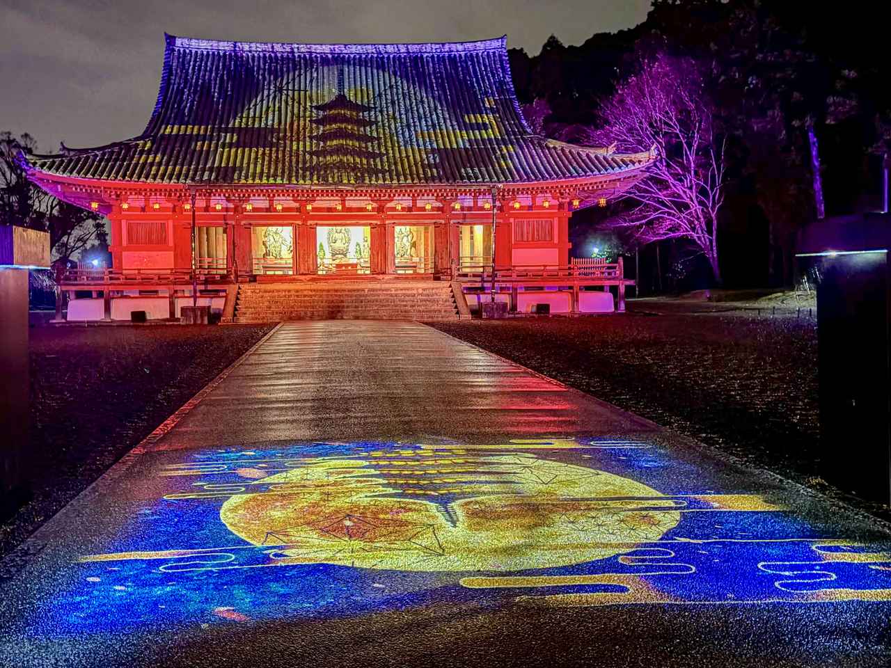 画像1: 国宝「金堂」桜絵巻