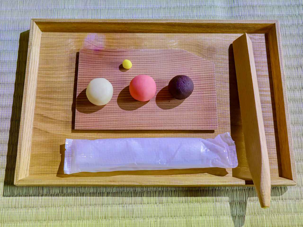 画像1: 桜をかたどる、練り切りづくり