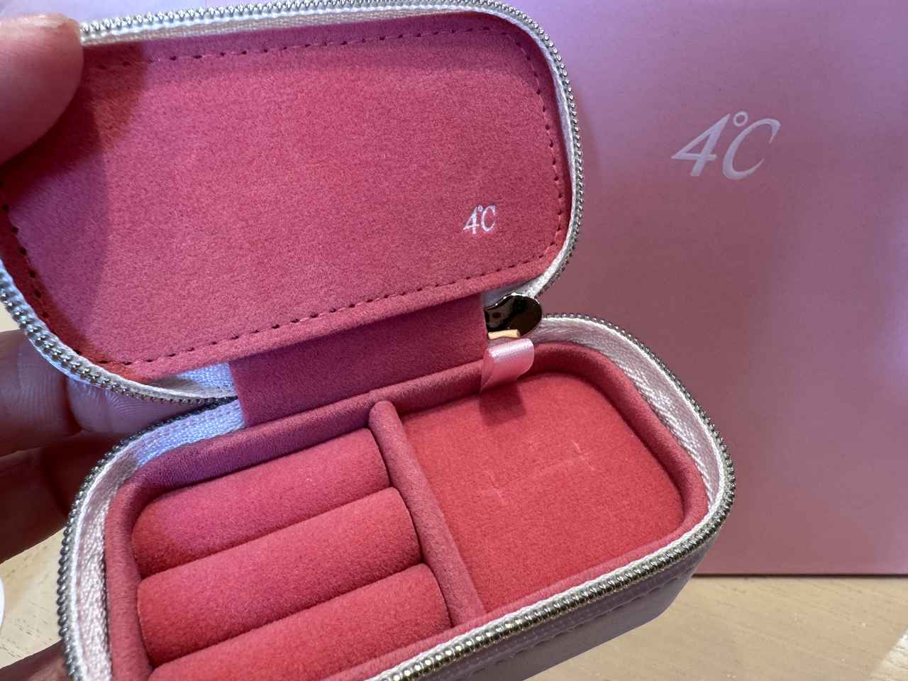 画像: 予約者だけが手にできる、フェア限定「オリジナルジュエリーポーチ」