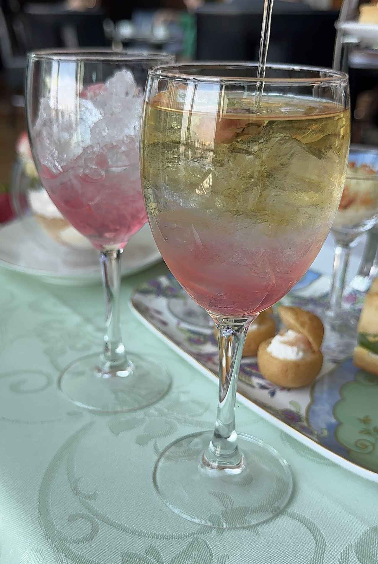 画像1: 桜といちごがふわり♡【ザ ロイヤルパークホテル アイコニック 東京汐留】AFTERNOON TEA with “SIROCCO”「ストロベリー&桜」