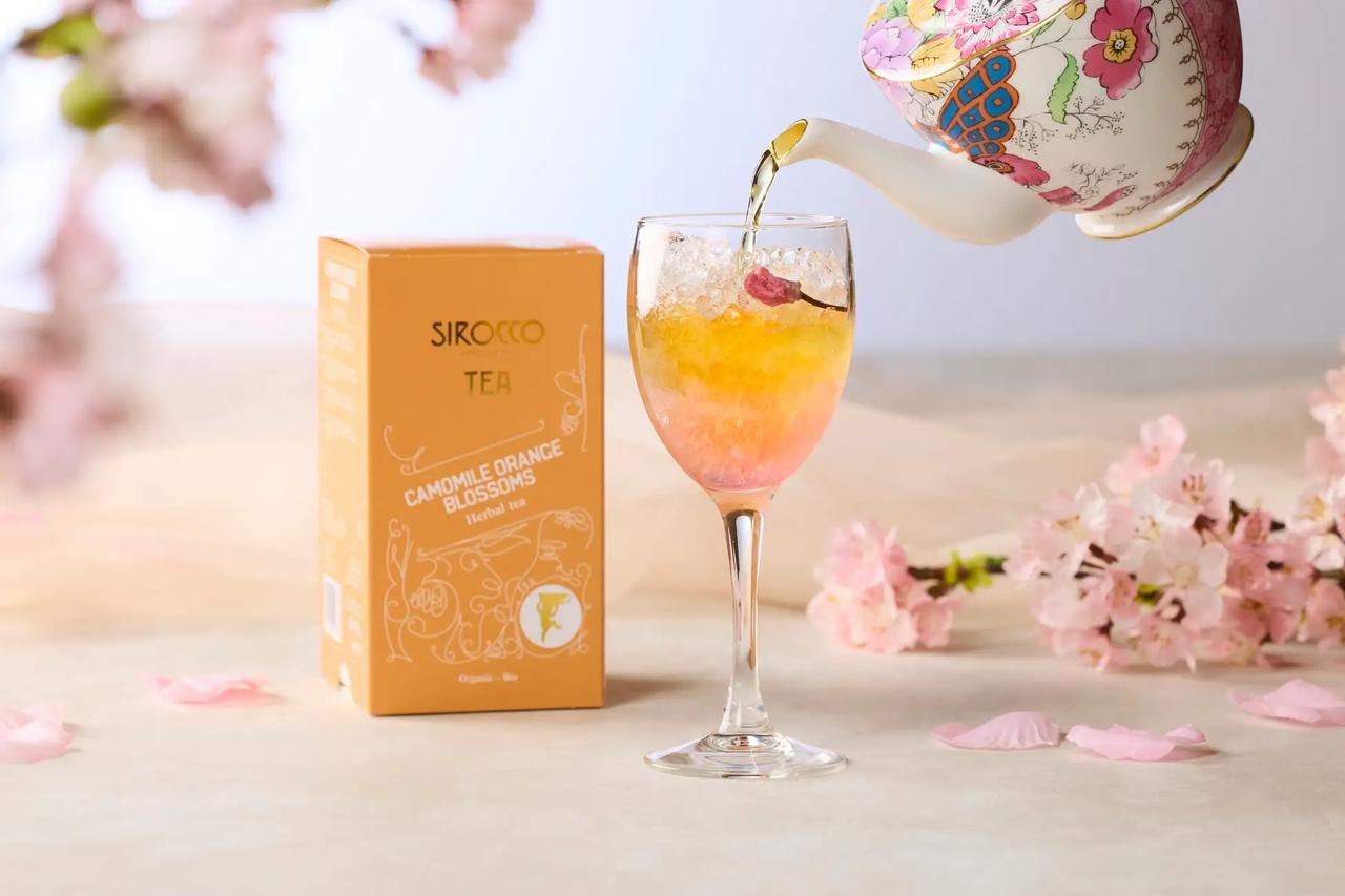 画像: SIROCCO TEA「カモミールオレンジブロッサム」と桜風味のシロップを合わせた「スプリングブロッサム」