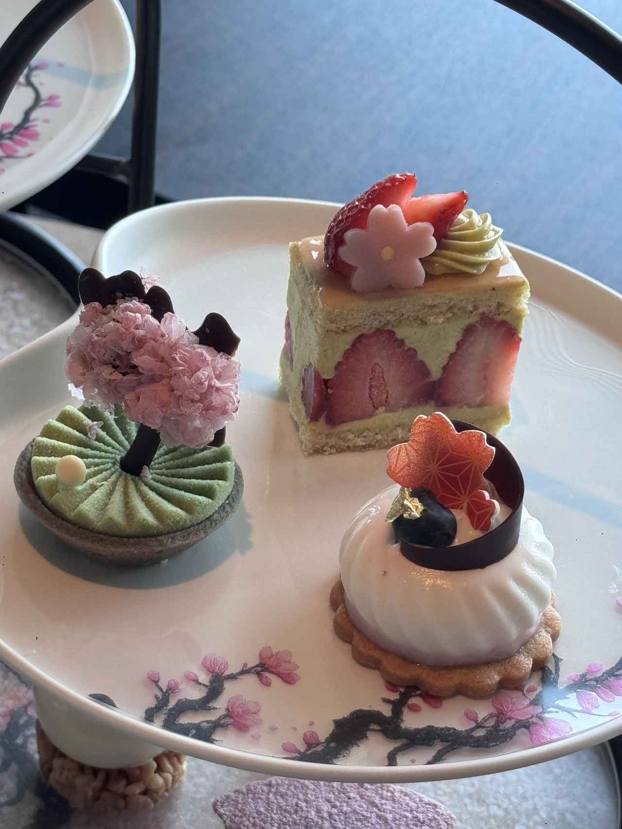 画像10: 旬の果実と野菜が彩る1日20食限定♡ベルスター東京45階で楽しむ春色の“SAKURAアフタヌーンティー”