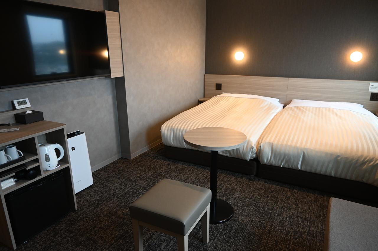 画像1: 最上階・角部屋のハリウッドツインへ