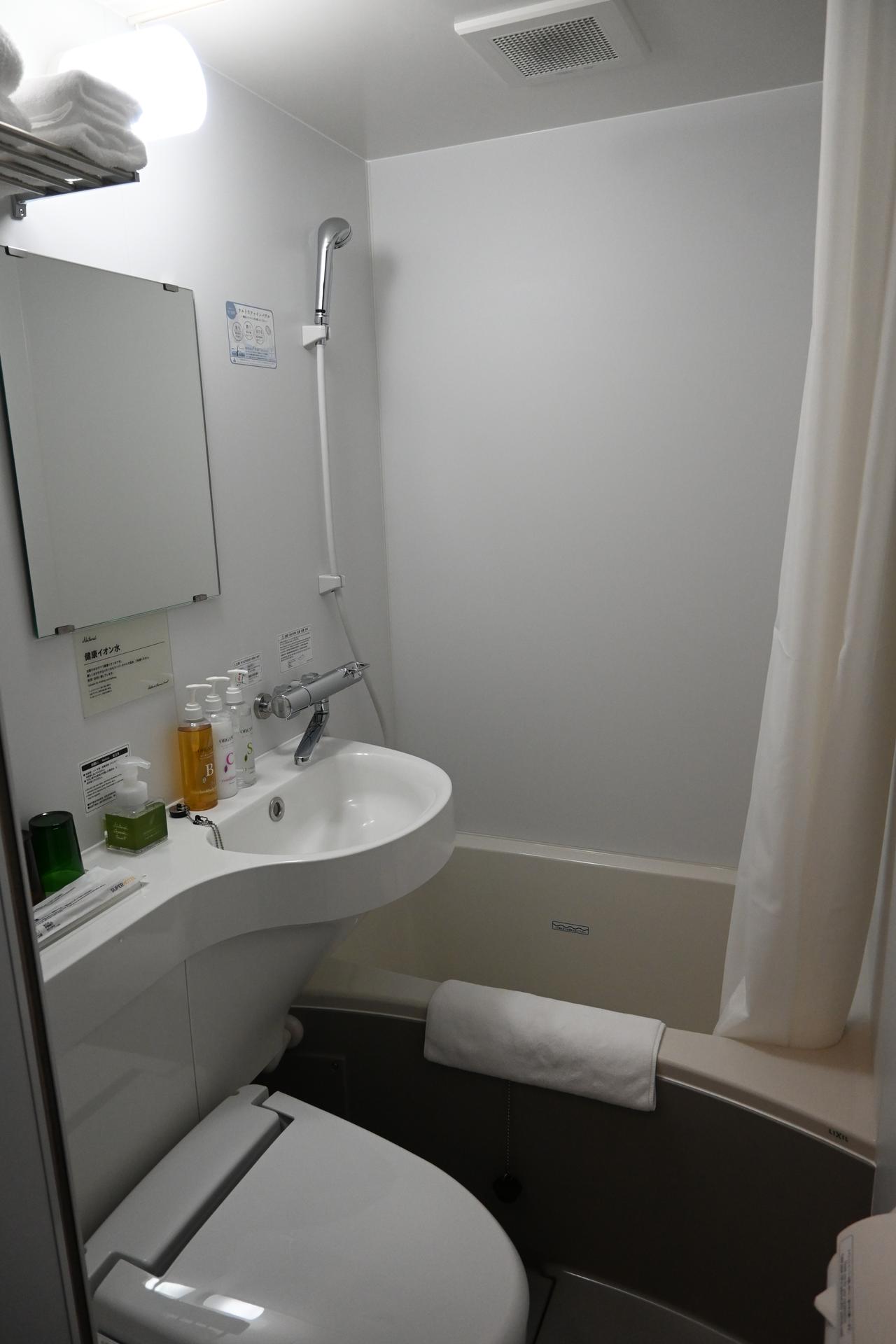 画像2: 最上階・角部屋のハリウッドツインへ