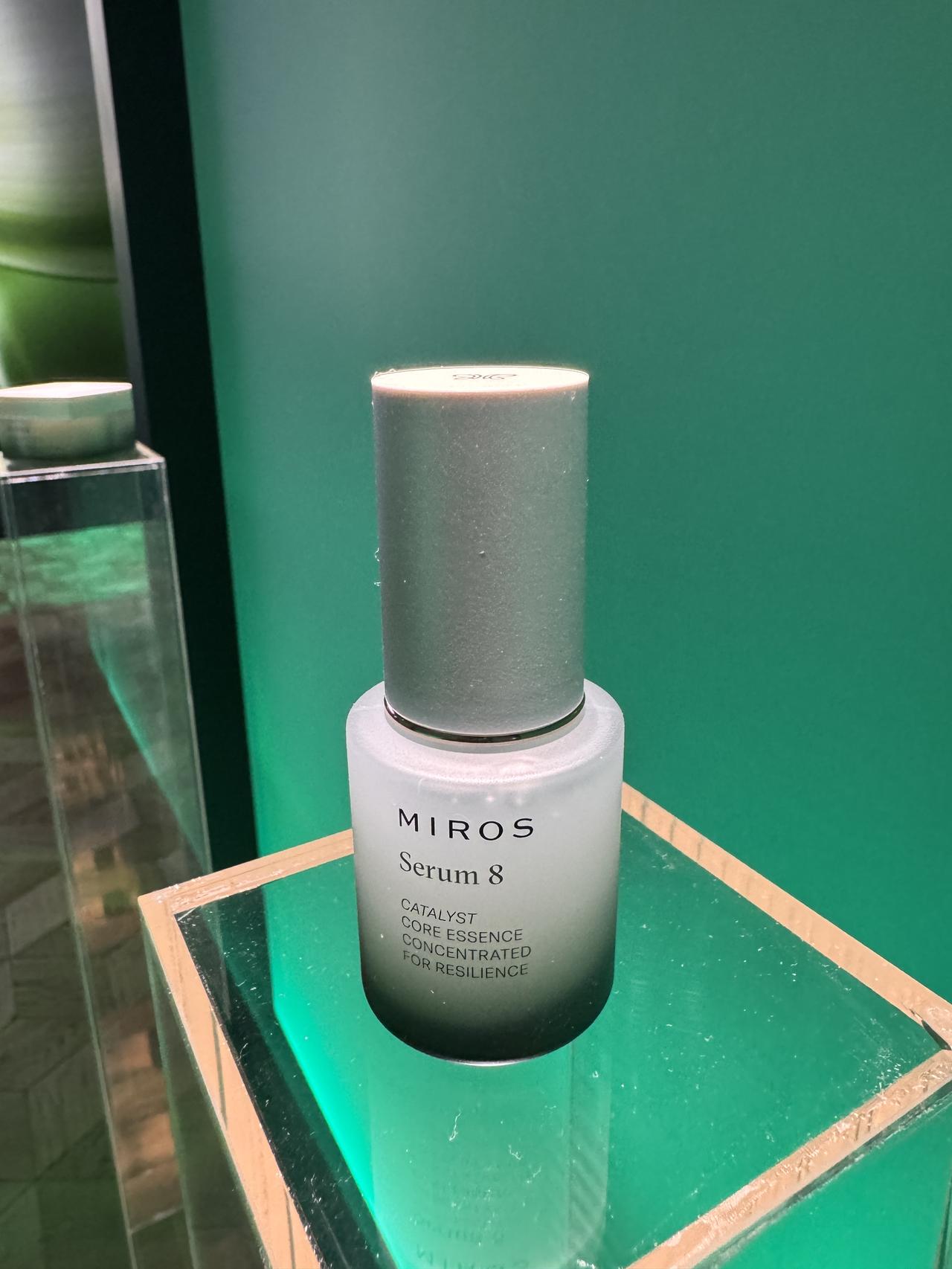 画像: Serum 8　〈美容液〉 容量：25mL　価格：19,800円（税込） 容量：55mL　価格：36,300円（税込） PIKIÄ®※2　配合濃度：8%