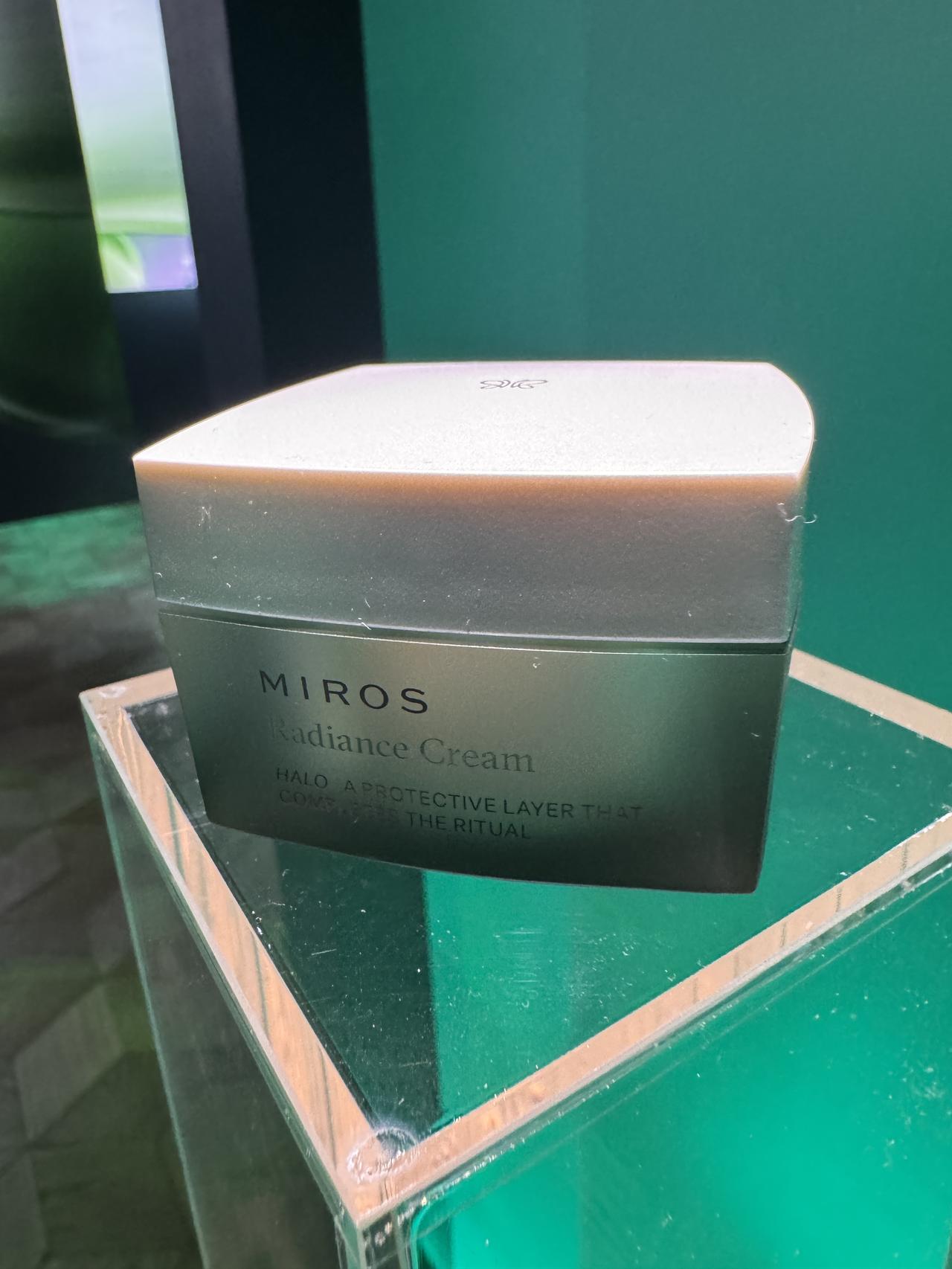 画像: ラディエンス クリーム　〈クリーム〉 容量：50g　価格：16,500円（税込） PIKIÄ®※2　 配合濃度：5%