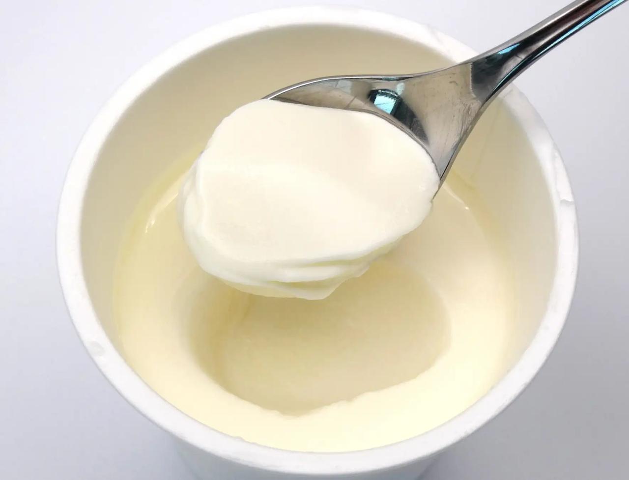 画像: “とろ〜り生クリームの贅沢” ― 生クリームヨーグルト