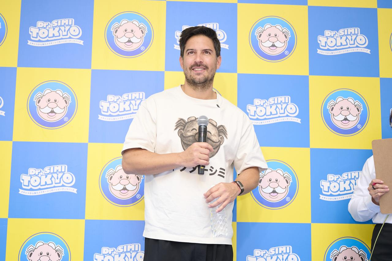 画像: Farmacias Similares CEO ヴィクトル・ゴンサレス・エレーラ氏