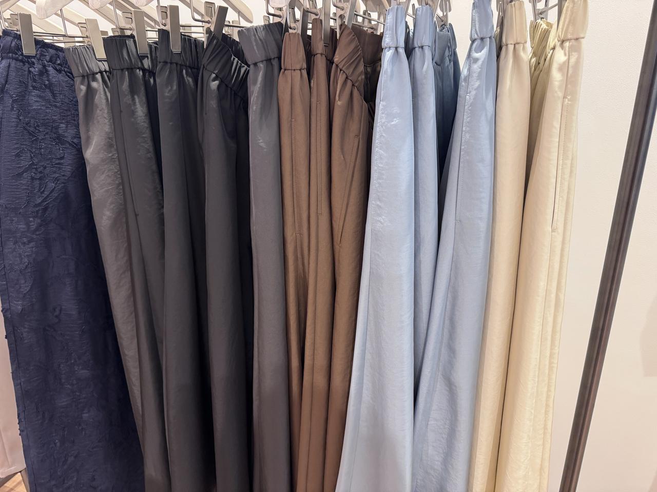 画像2: “ラクしてサマになる”が新常識♡PLSTの進化系イージーパンツ「ラクサマパンツ」でつくる、夏のきれいめリラックス