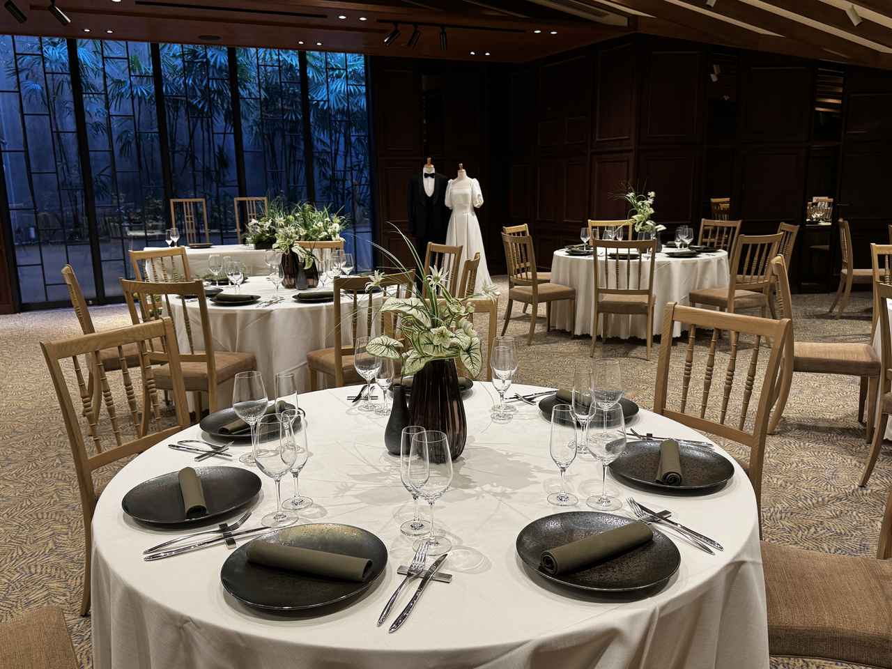 画像: ■KATARAI ・面積：153.42㎡ ・収容人数：立食最大120名 / 着席最大110名（円卓）