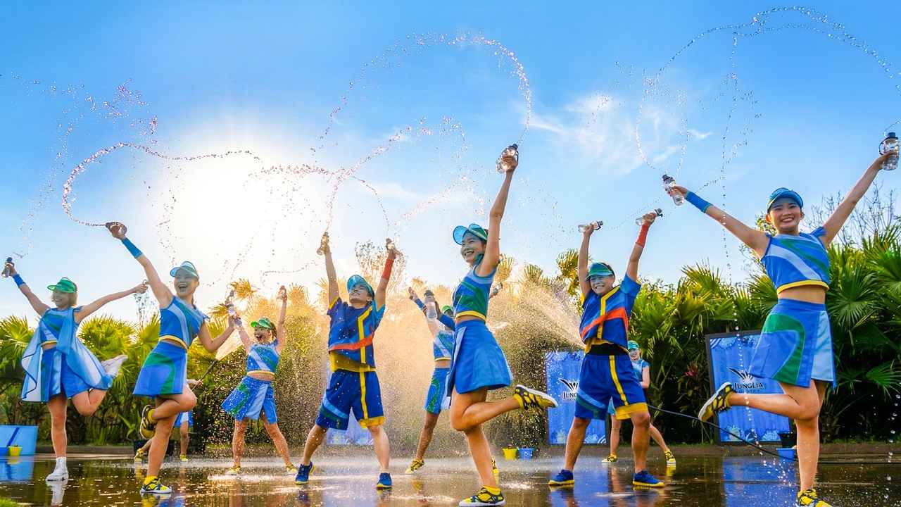 画像1: びしょ濡れショーで“夏ならではの楽しみ”を強化