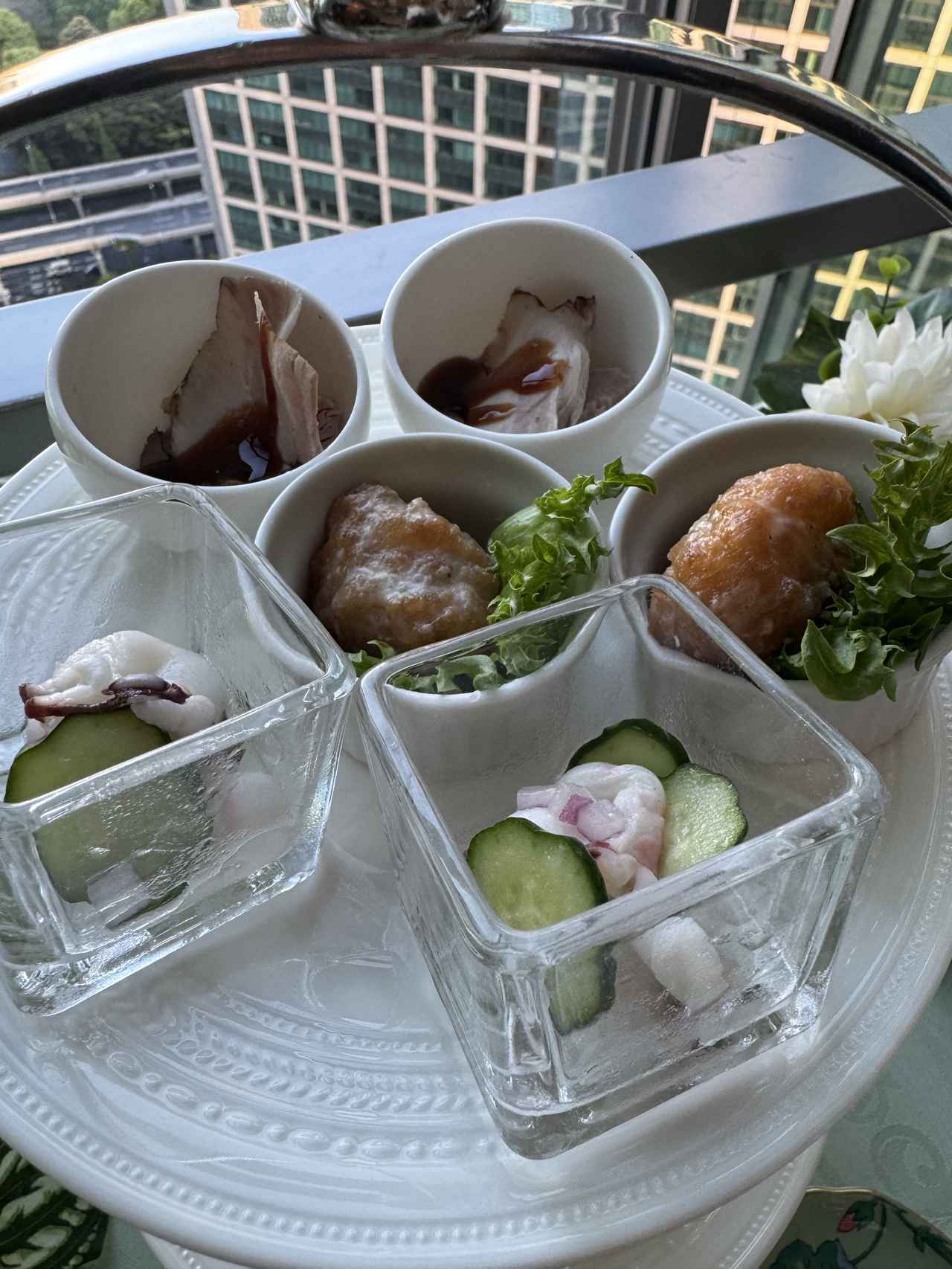 画像: SIROCCOTEAで煮込んだ三元豚の紅茶煮 白身魚のベニエ ジンジャーレモンマリネ 北海たこと胡瓜のカルパッチョ　レモンのエマルジョンドレッシング